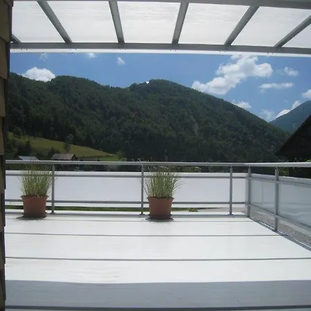 Hillside Bio With Mountain View Apartment