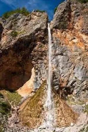 Hillside Bio With Mountain View Daire Prebold