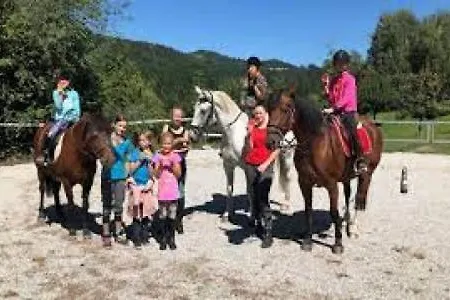 Daire Hillside Bio With Mountain View Prebold