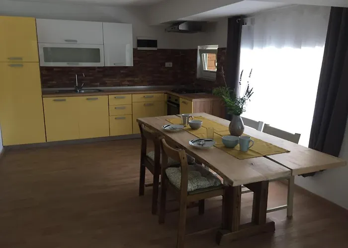 Hillside Bio With Mountain View Prebold